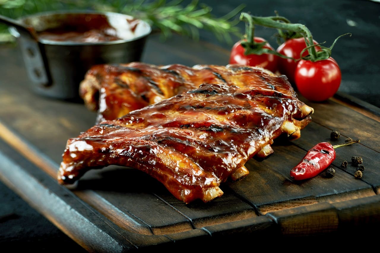 Spicy-hot-grilled-spare-ribs-from-a-summer-BBQ