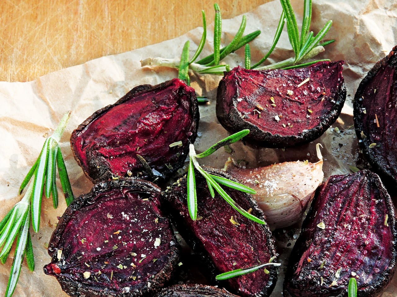 Beetroot-baked-with-garlic-and-rosemary
